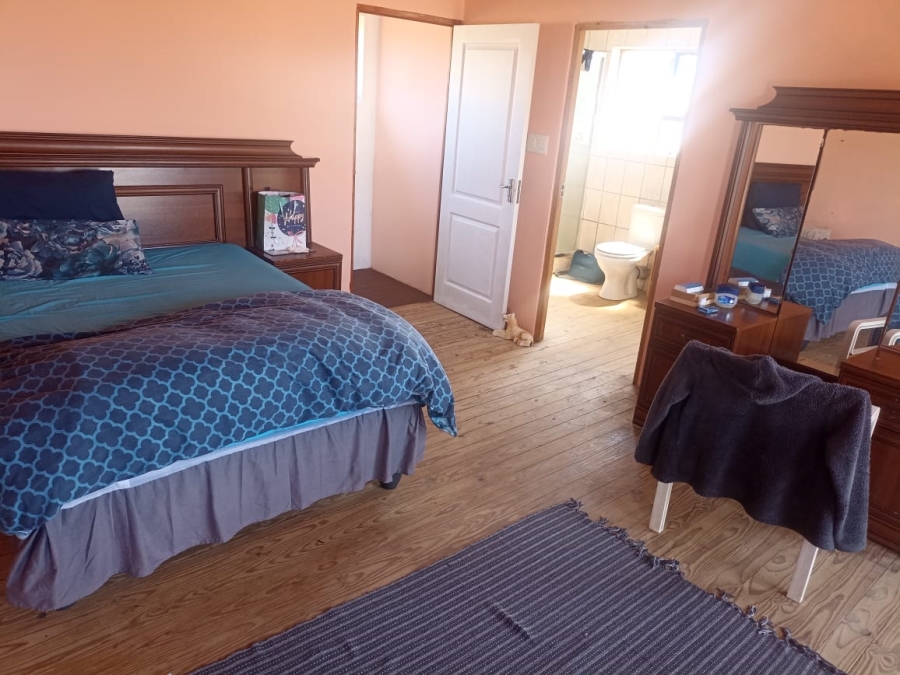 4 Bedroom Property for Sale in Heiderand Western Cape